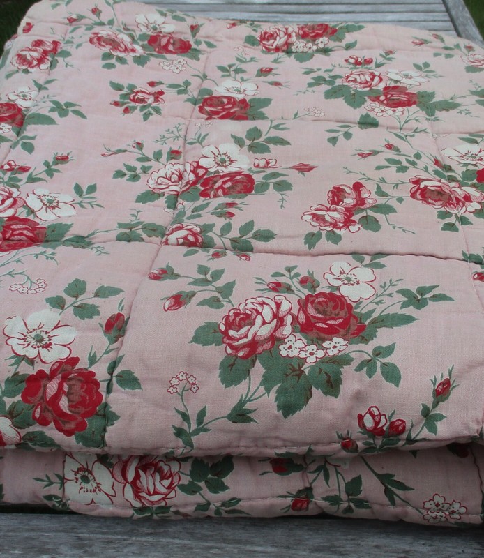 Magnifique ÉDredon Ancien Courtepointe Roses Anciennes Shabby Chic