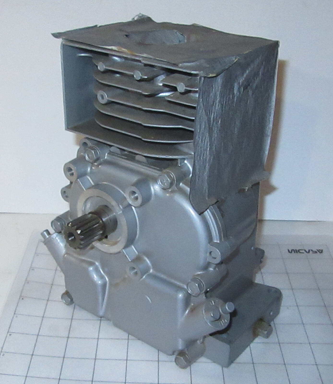 【中古】 Bishop Briggs / Bishop Briggs Briggs and Stratton 796010 - Cylinder Assembly - Genuine Part
