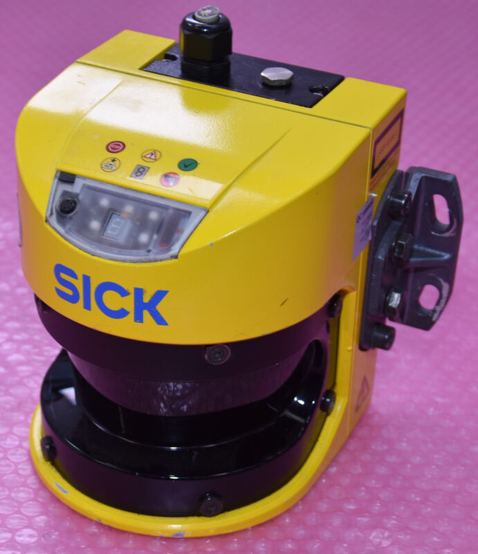 Sick / S30A-6011BA / Ident No. 1023546 / Sicherheits Laserscanner