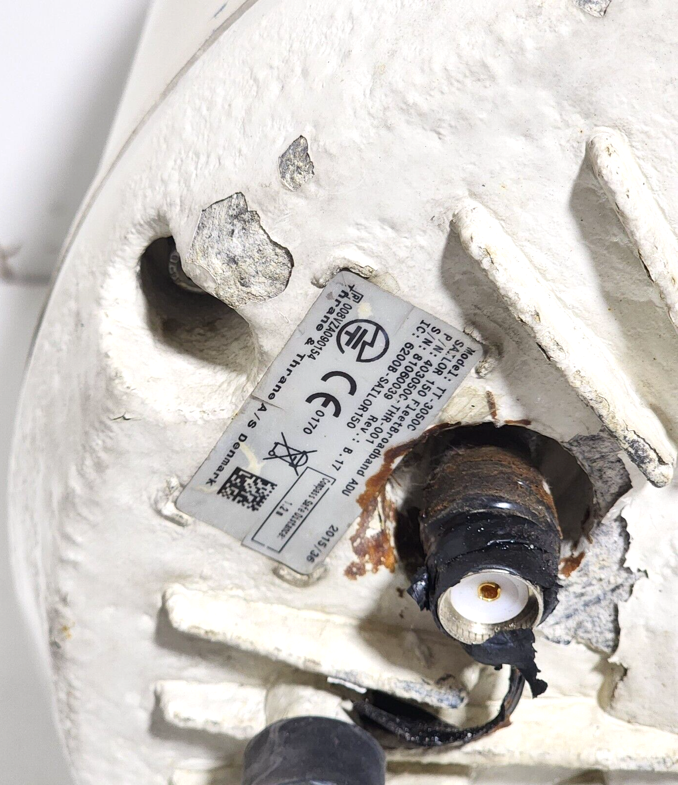 SAILOR THRANE & THRANE TT-3050C ANTENNA SOLD AS IS - Picture 6 of 6