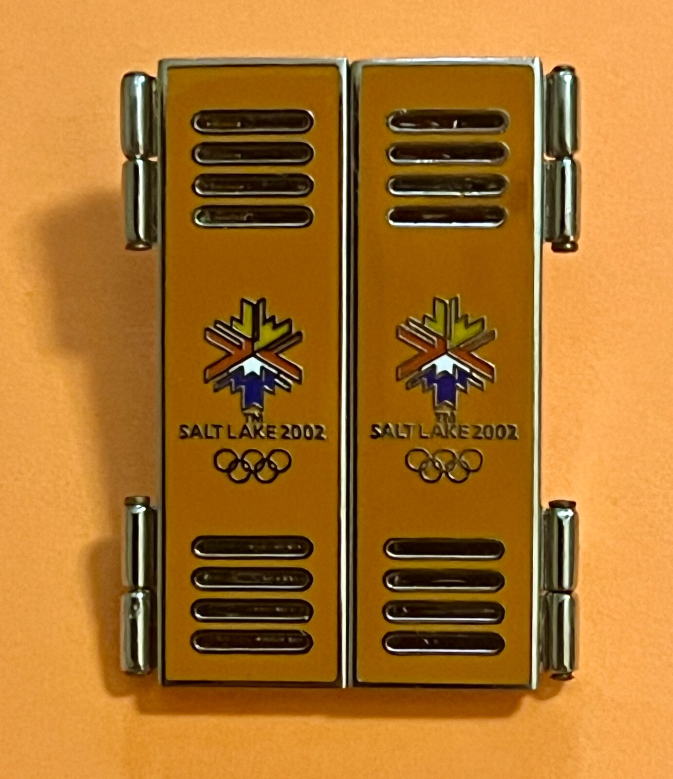 ソルトレーク2002 2002 SALT LAKE CITY OLYMPIC ATHLETE'S LOCKER GOLD PIN/PINS