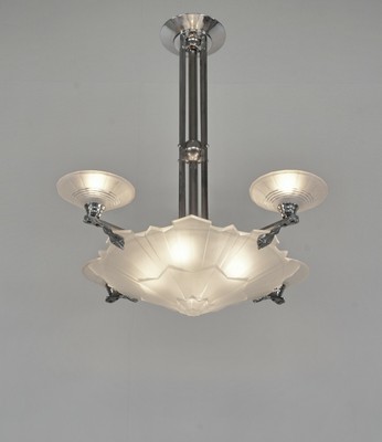 Beautiful 1930s Art Deco Glass Drops Silver-Plated Bronze Fitting Chandelier