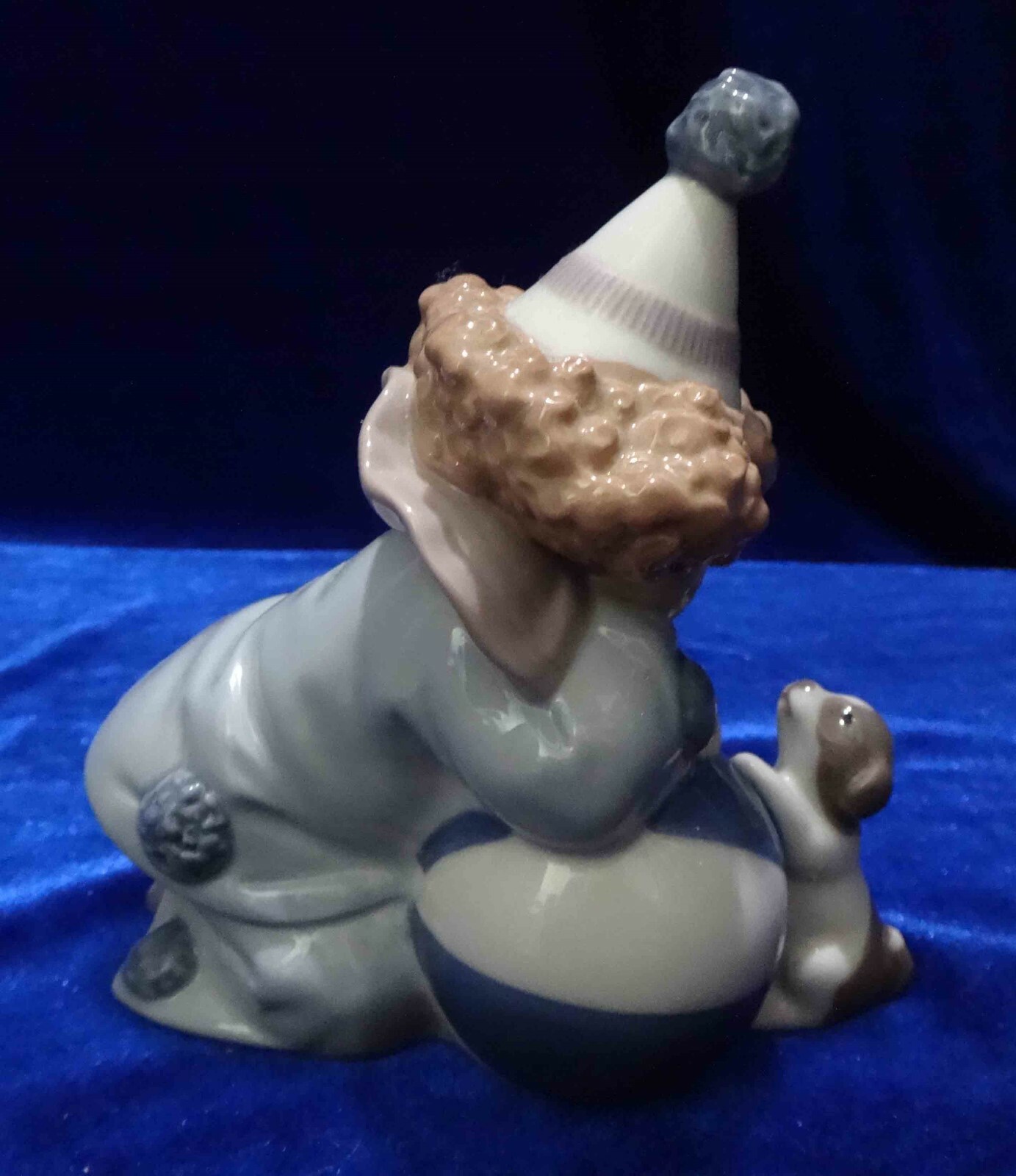 Lladro 5278 Pierrot w/Puppy and Ball - glazed - Retired