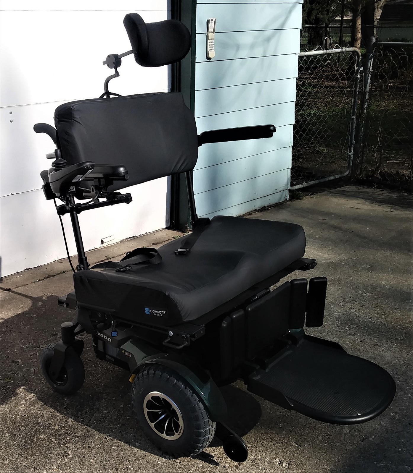 Quantum  Large Power Chair