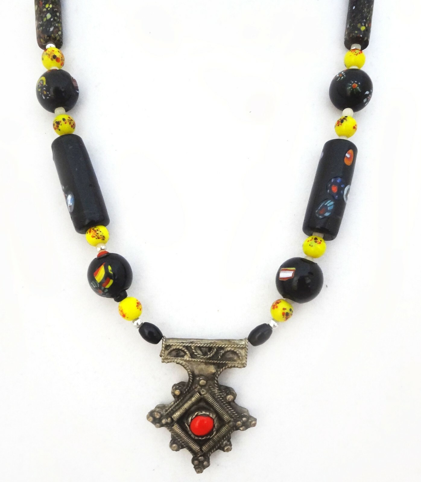 Vintage Genuine Trade Glass Black Beaded Necklace Hollow Silver Pendant Red Bead