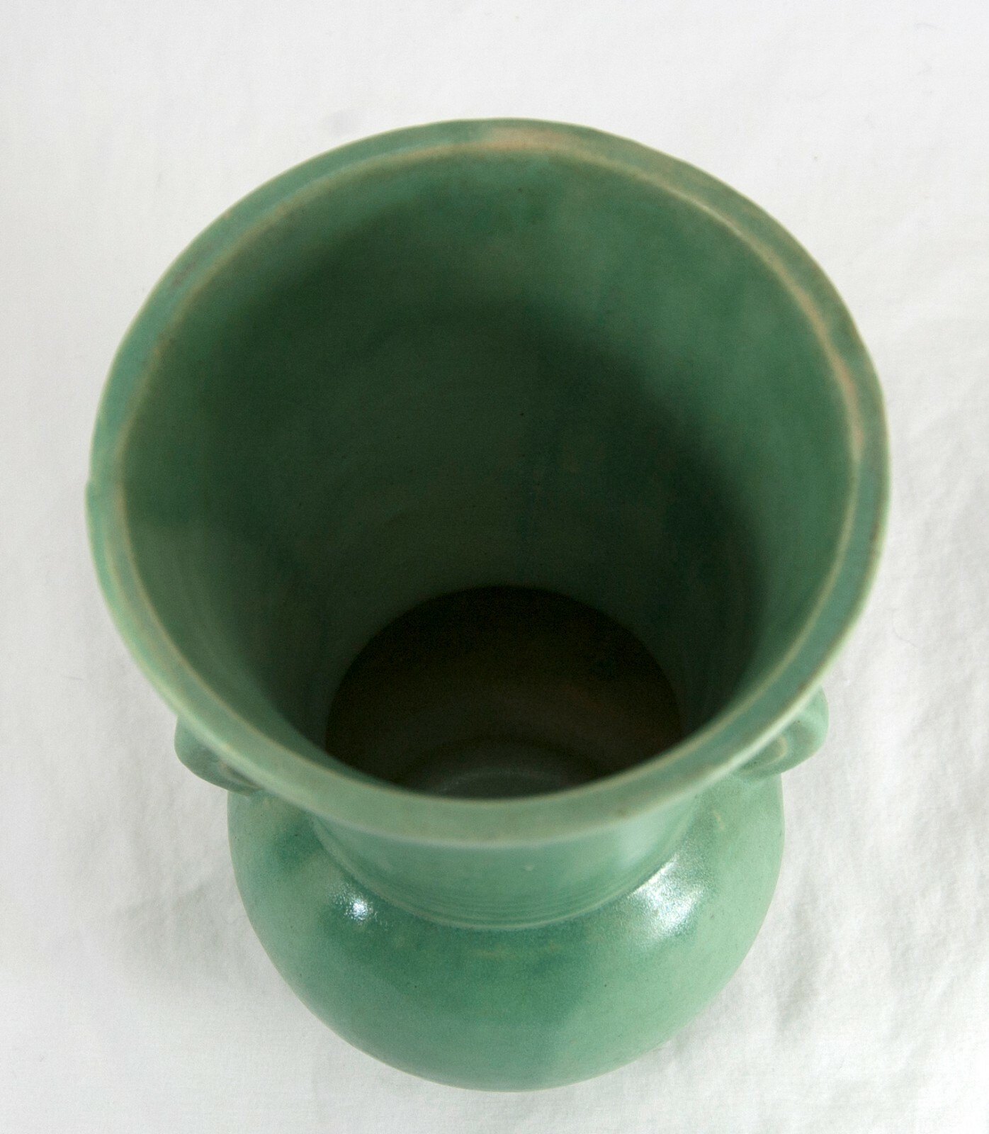 Vintage McCoy Pottery Vase Matte Green Unmarked 8-1/2”