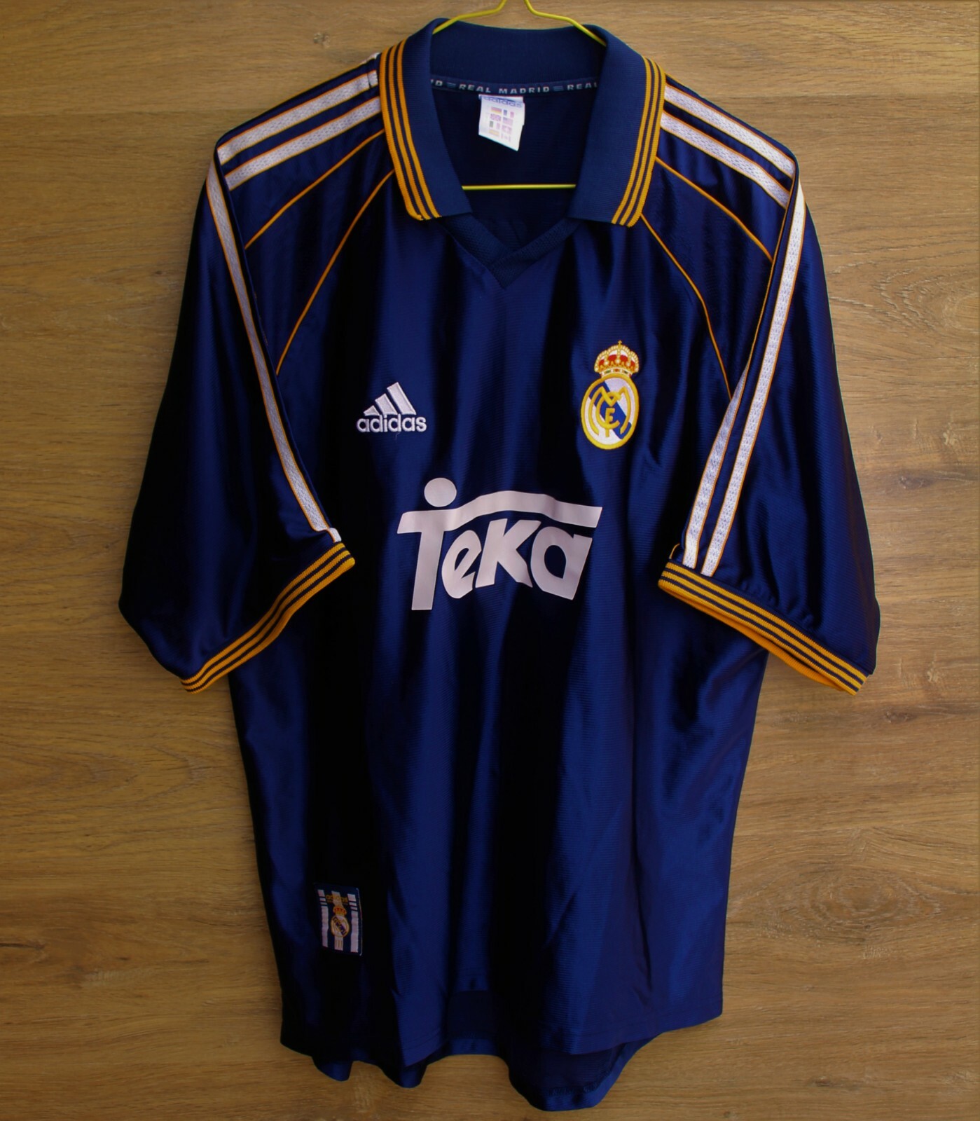 REAL MADRID SPAIN 1998/1999 THIRD FOOTBALL SHIRT JERSEY REAL MADRID SPAIN 1998/1999 THIRD FOOTBALL SHIRT JERSEY