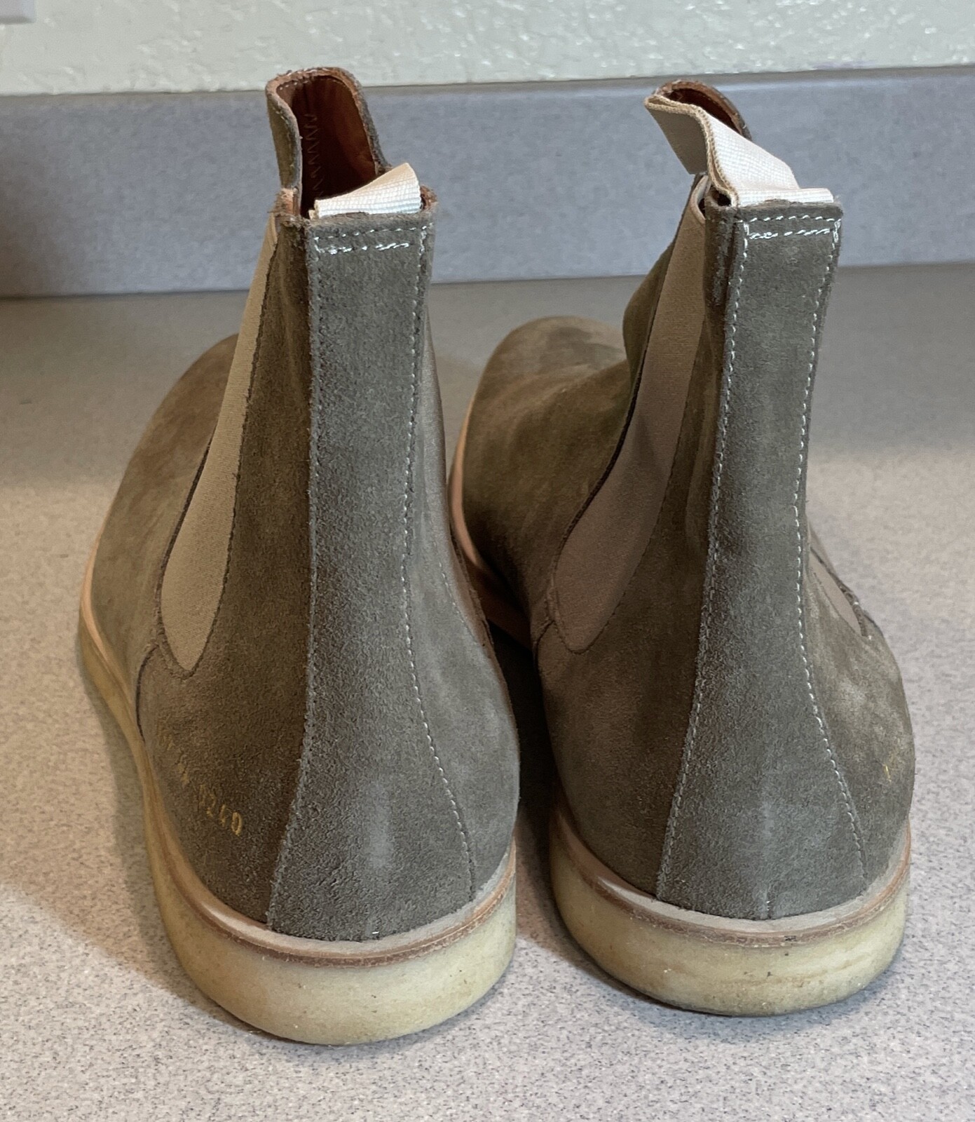 Common projects hotsell chelsea boots olive