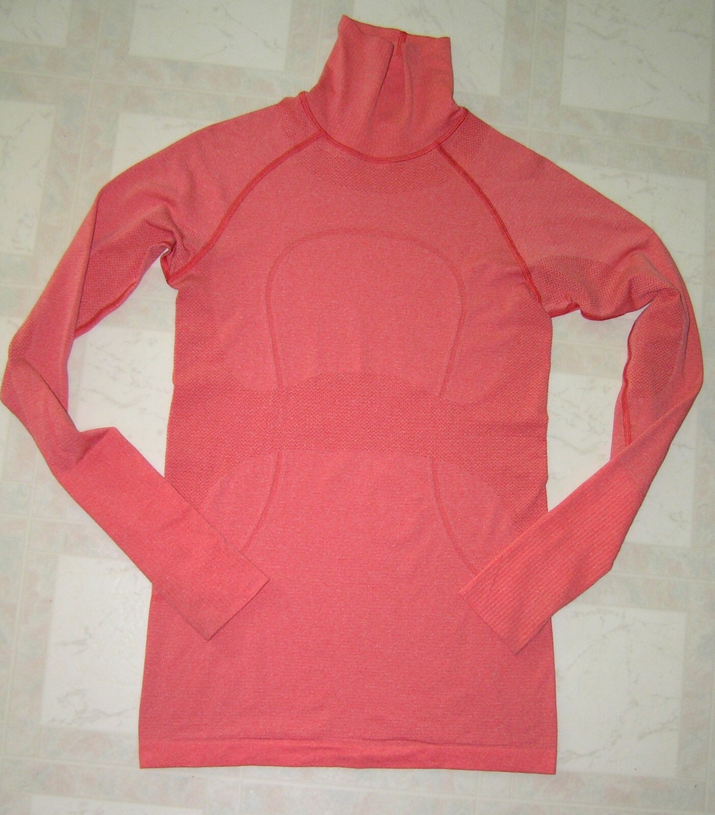 Lululemon swiftly tech サイズ6 NWT Lululemon Swiftly Tech Long Sleeve 2.0 RACE Length Blue