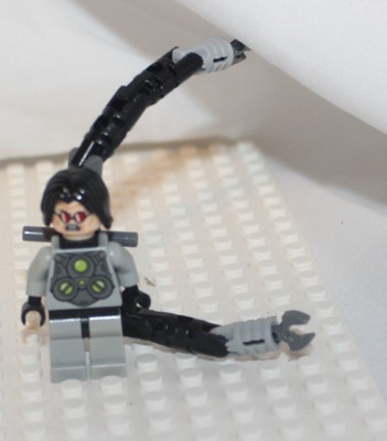 LEGO Minifigure Dr. Octopus Otto Octavius Doc Ock Red Glasses sh040