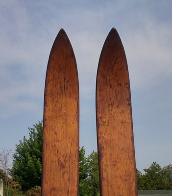 GREAT OLD WOODEN Skis 77