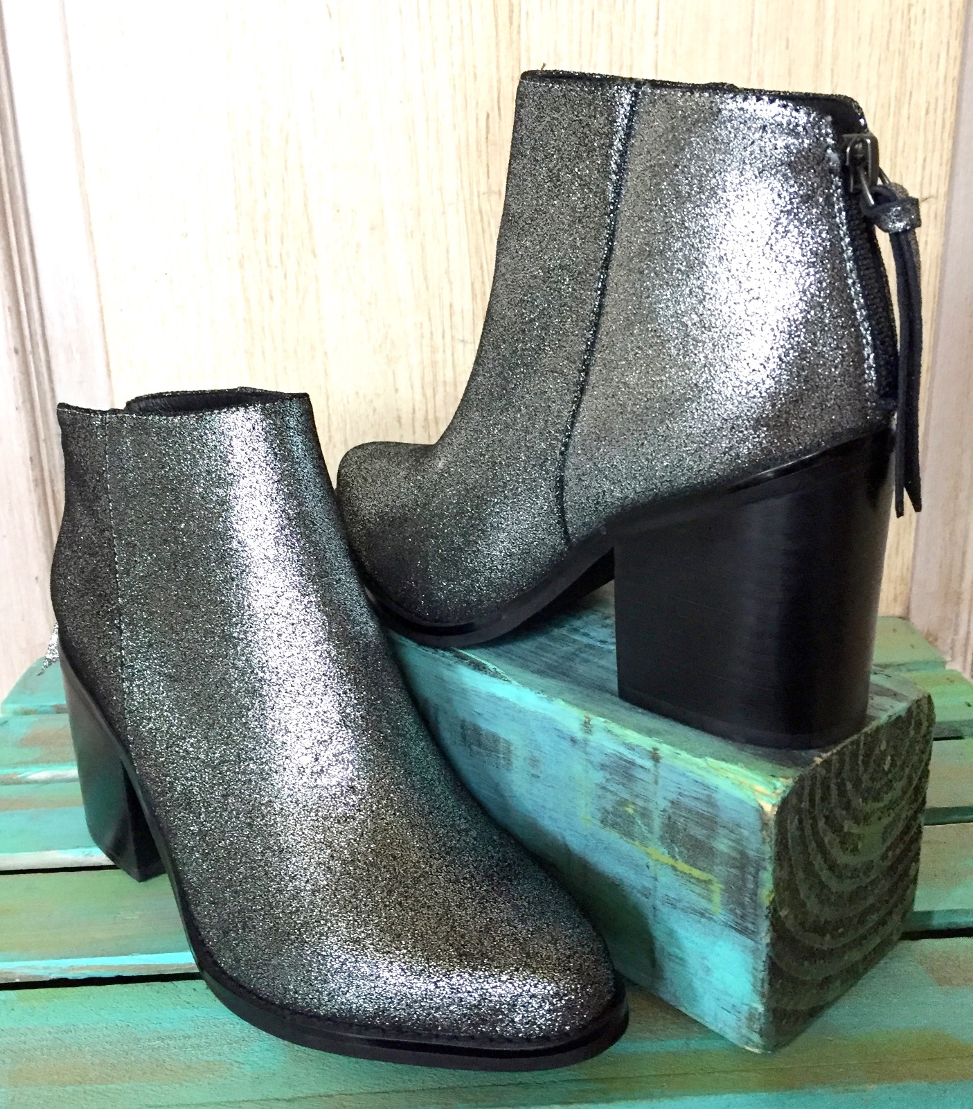 Anthropologie AOver A Boot Оловянная кожаная молния металлик сзади 37 NIB