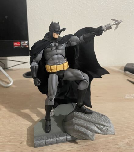 MAFEX No.126 BATMAN (BATMAN HUSH BLACK Ver.) 6 MAFEX No.126 BATMAN (BATMAN HUSH BLACK Ver.) 6