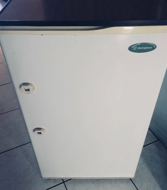 BAR FRIDGE, WESTINGHOUSE, 140L, IN PERFECT WORKING ORDER ...