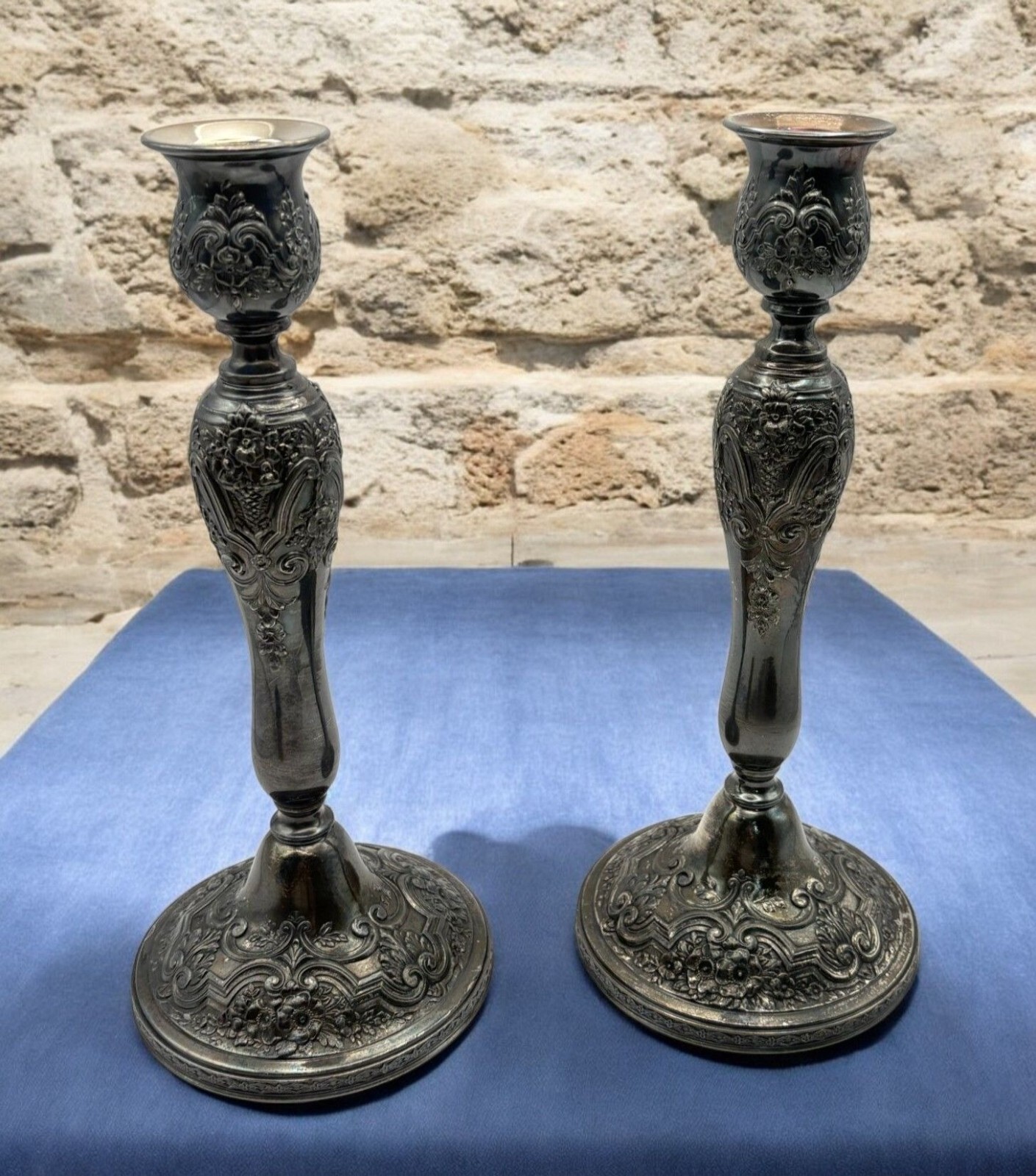 Wilcox S.P. Co Ornate Silverplate Candlestick Pair - Thumbnail 3