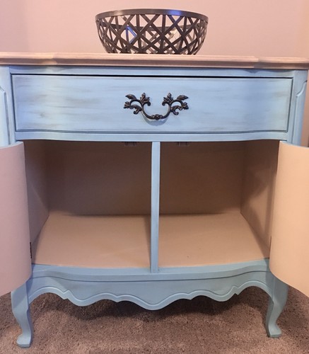 French Provincial Side Table/Night Stand With Drawer And Doors