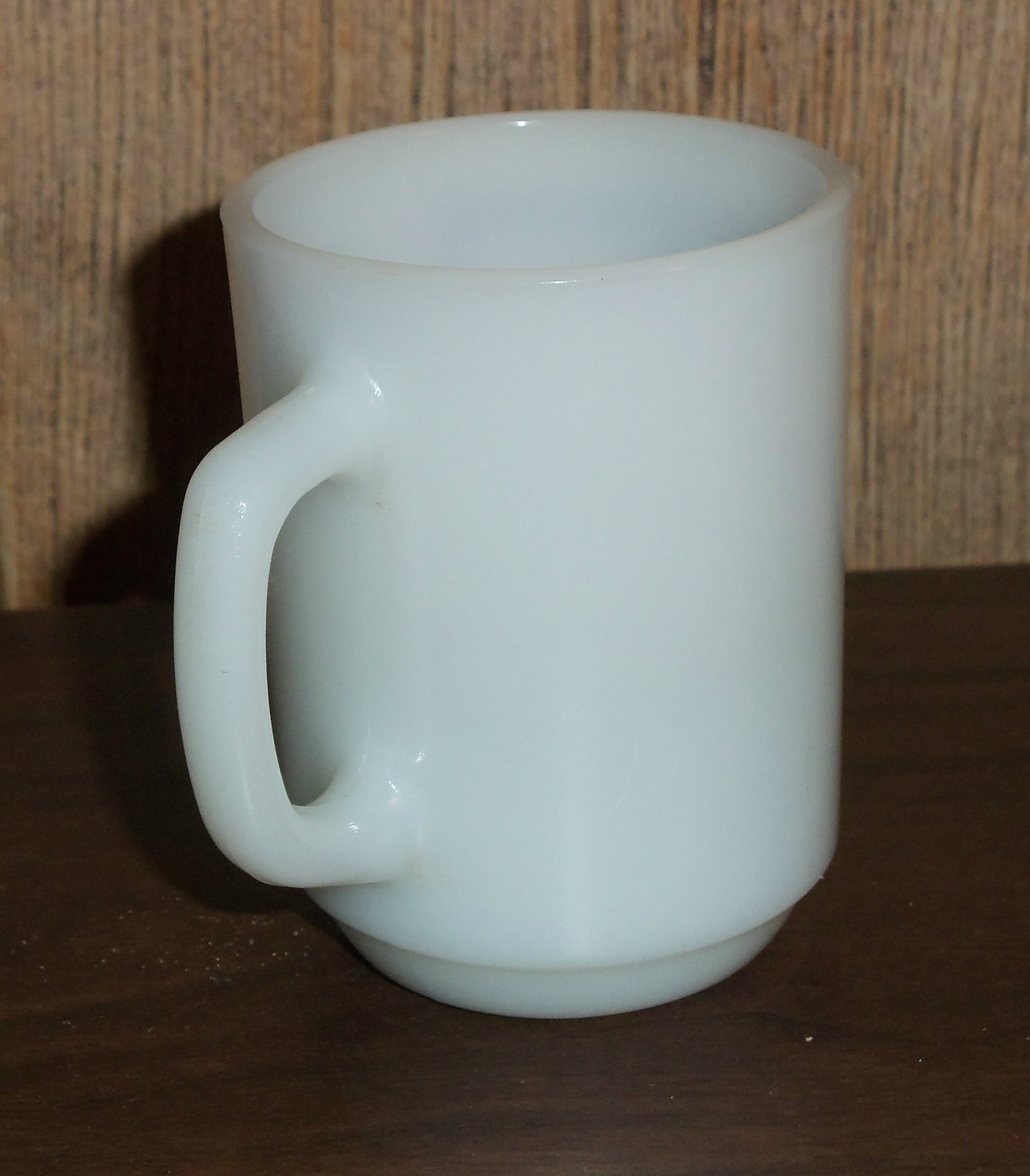 ANCHOR HOCKING SIX FLAGS MUG CUP - MILK GLASS - 