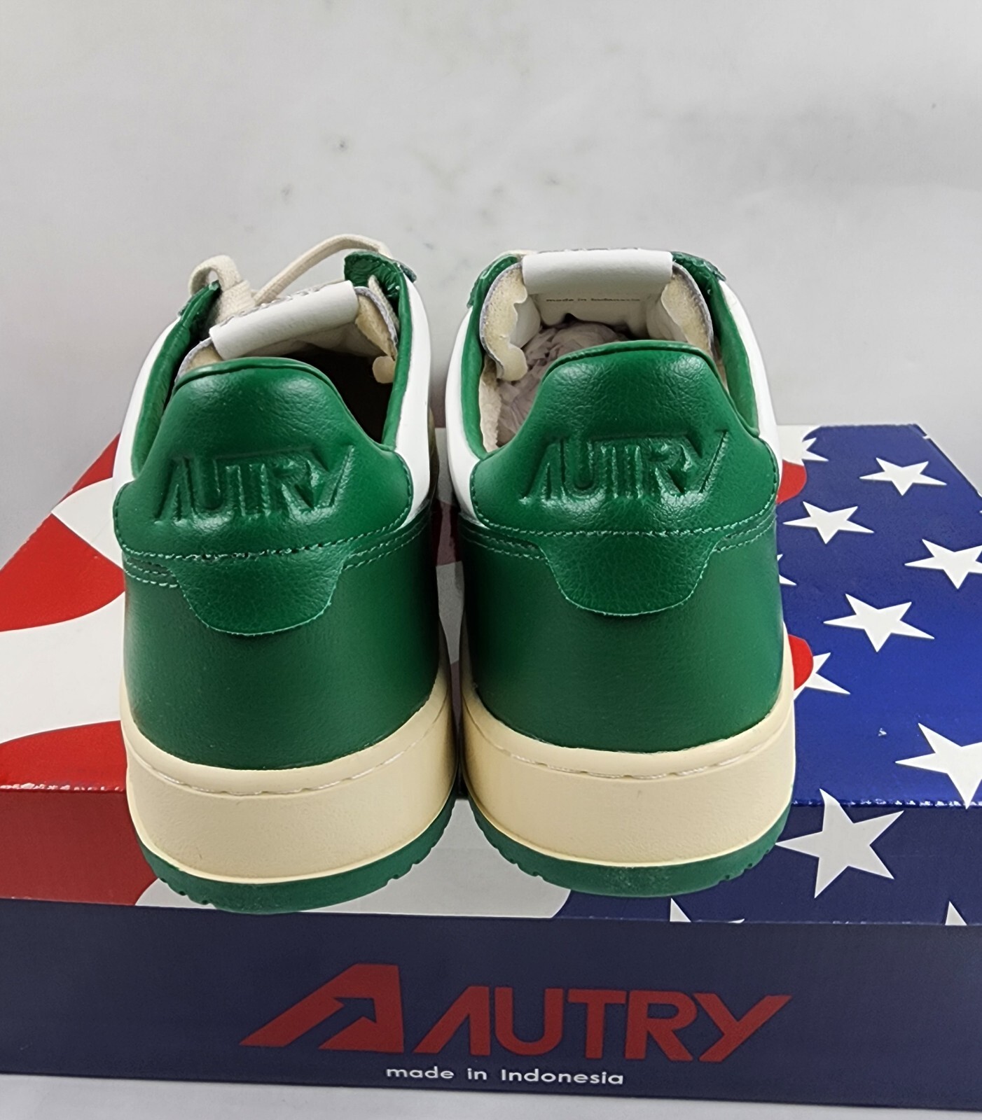 Autry Medalist Leather Low Top Sneakers Men's 13US White/Green Lace Up Closure - Picture 6 of 17