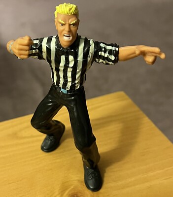 Toybiz WCW SuperBrawl 2000 Blonde Referee Figure Ref Charles