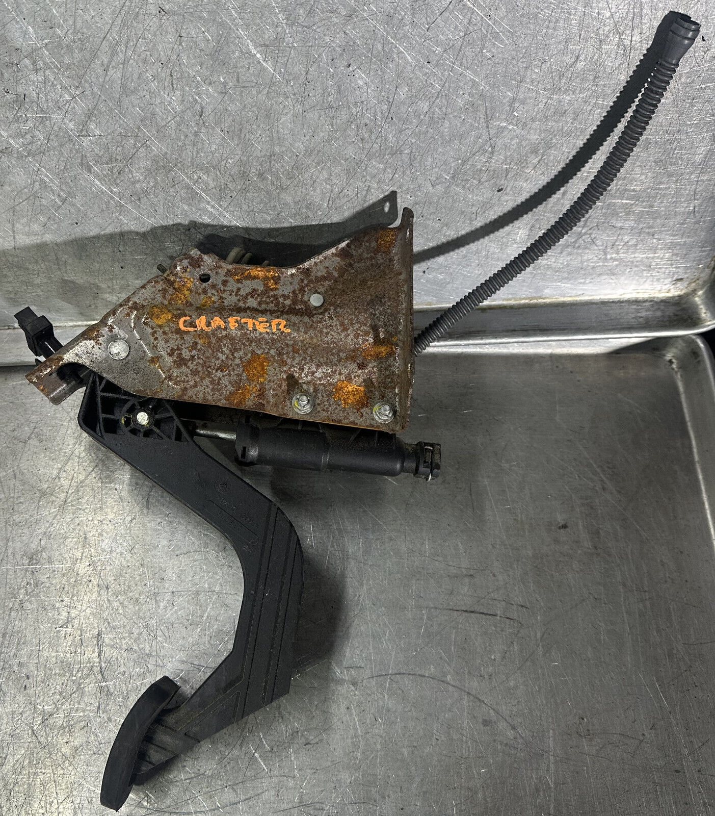 2010 VW CRAFTER  2.0 TDI DIESEL W906 CLUTCH PEDAL A9062900212