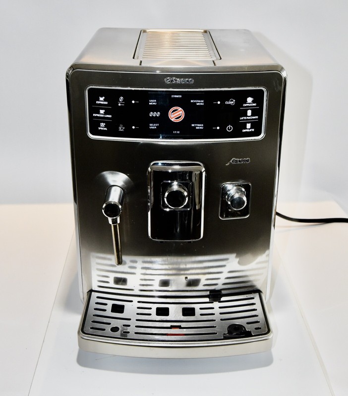 Saeco Xelsis Super-Automatic Espresso Machine RI9944 SUP038