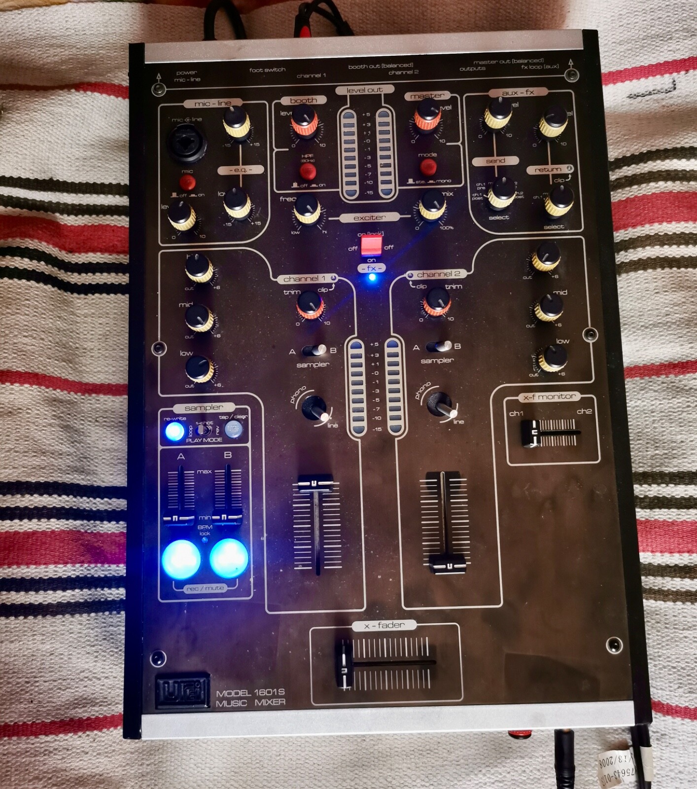 UREI MODEL 1601E DJミキサー Urei 1601e | DJ Mixers | DJ Equipments | 123dj.com