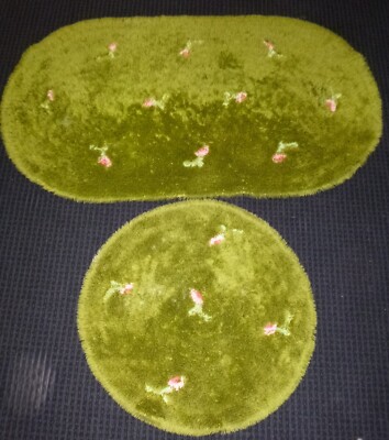 Pr 70s Vtg THrow Rugs Avocado Green W/ Pink FLowers Kitchen Bath Oval & Round