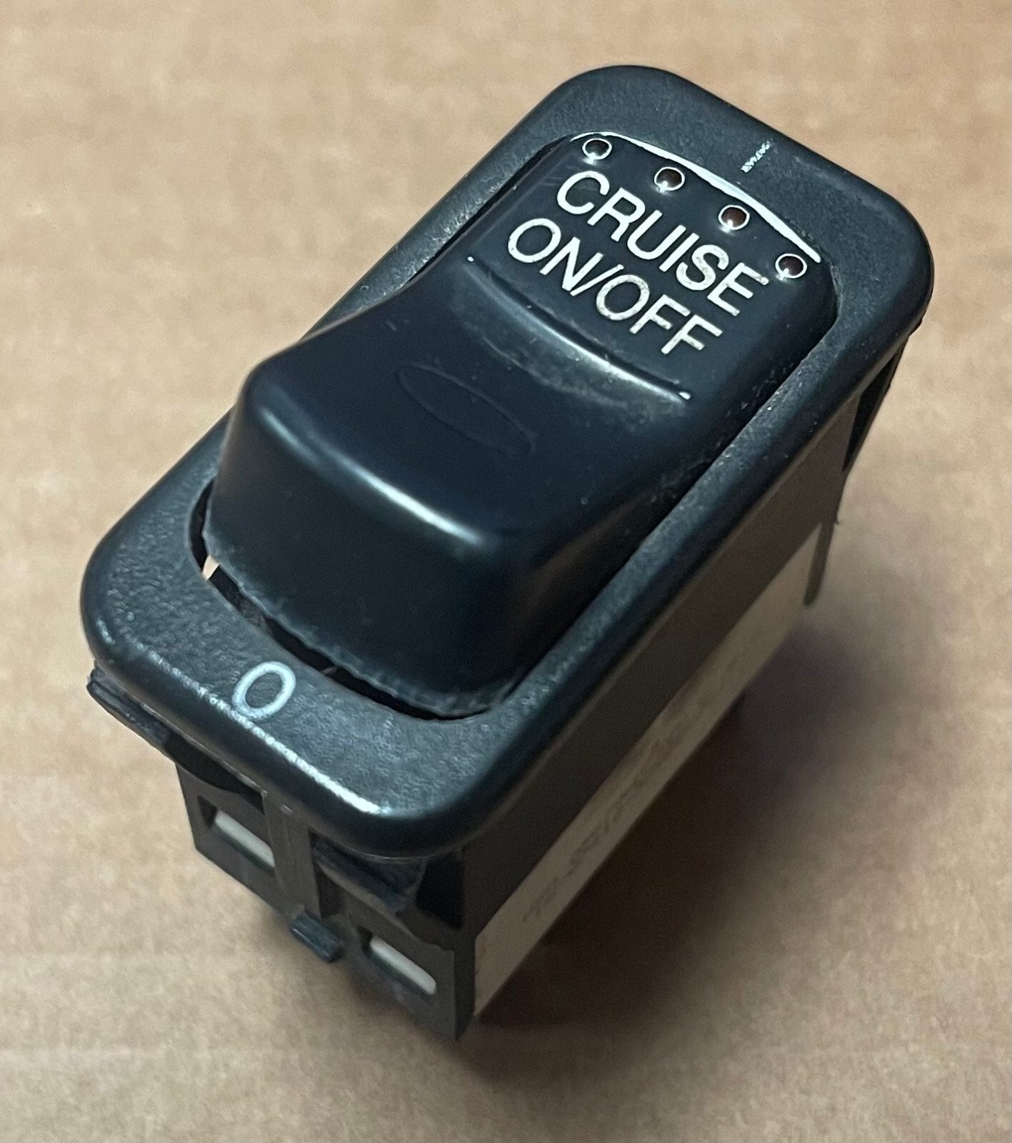PETERBILT Cruise On/Off Rocker Switch 16-07418-5G8EEF2A11 | eBay