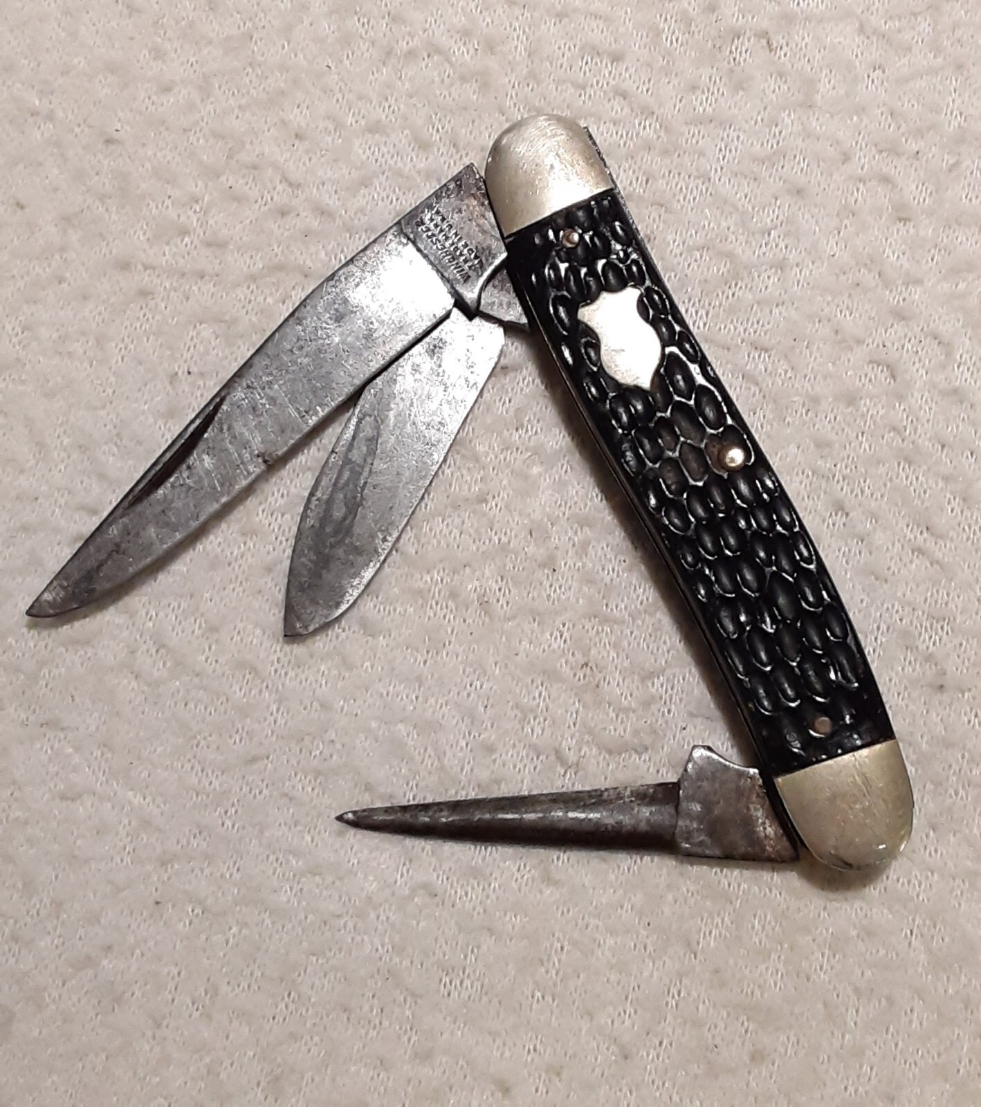 Vintage Winchester Trademark Made In The USA Three Blade Vintage Winchester Trademark Made In The USA Three Blade