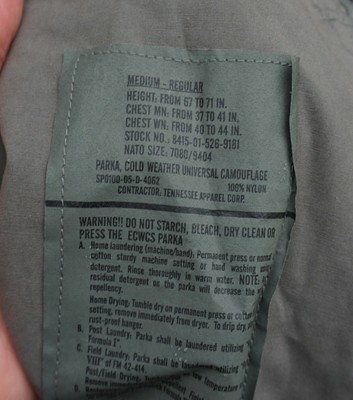 Army Cold Weather UCP Camo Parka, Medium Regular   (LOC = Lkr 3)