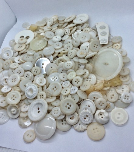 Vintage Shades Of White Buttons Lott Of 550 Plastics