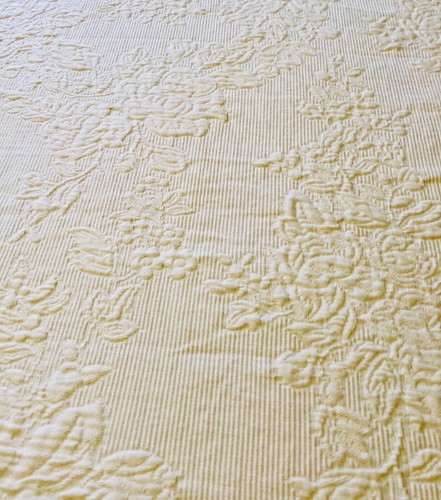 Queen MATELASSE White COVERLET/BEDSPREAD SCALLOPED French Floral COMPANY STORE