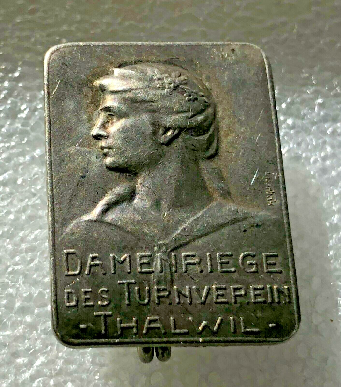 vintage-1940-womens-race-tournament-thalwil-pin-lapel-800-silver-badge