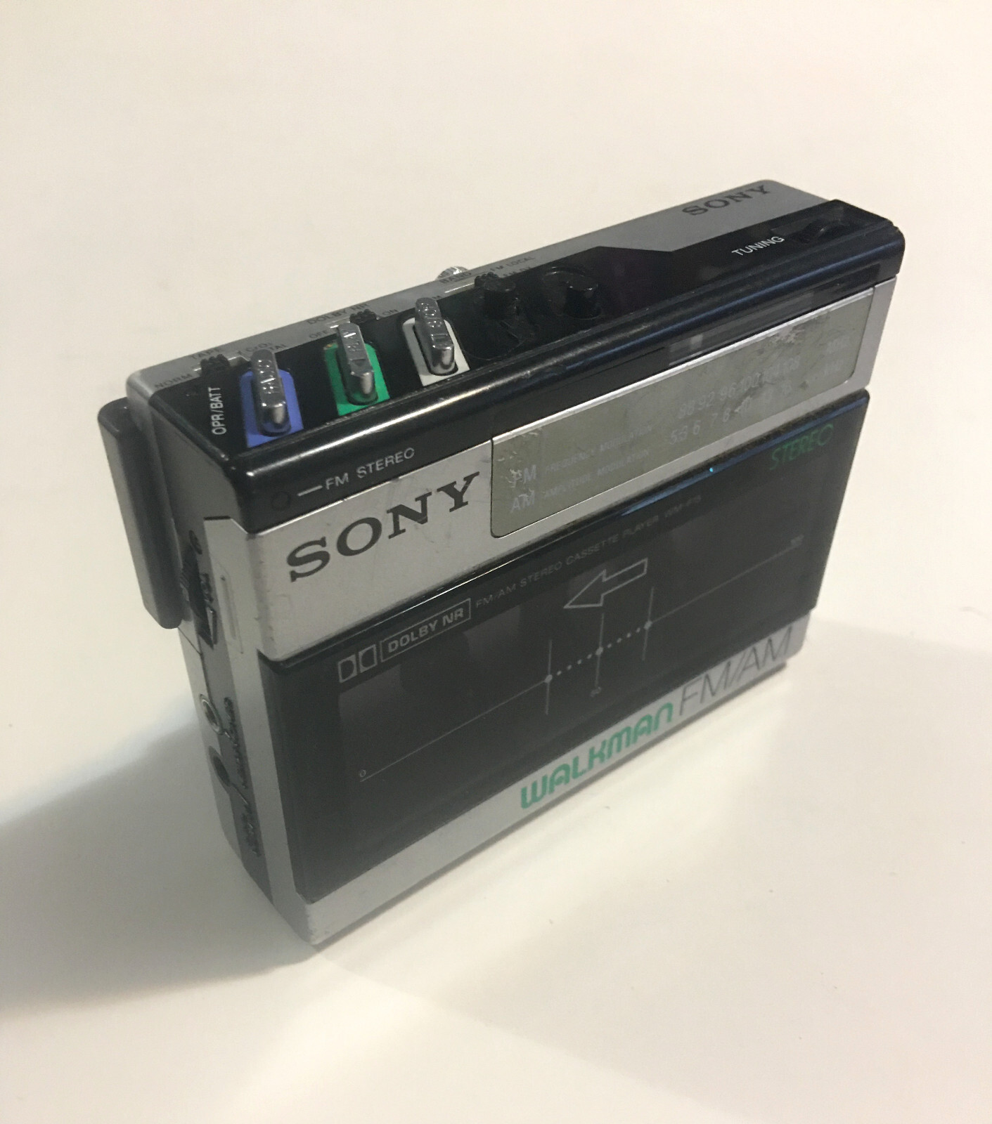 ☆SONY FM/AMラジオ付き ウォークマン WM-F15 ジャンク☆ WM-F15 SONY