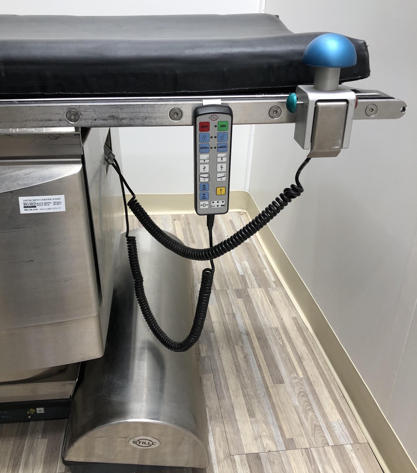 Stille ImageQ C-Arm Carbon Fiber Table With 2 Remotes - Tested -