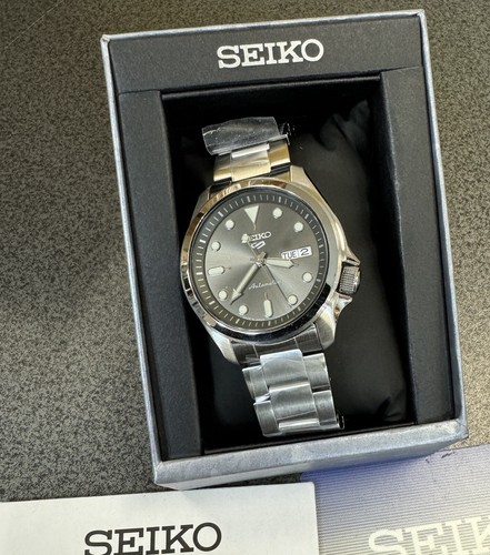 Pre-owned Seiko 5 Automatic Men's Watch Steel Bracelet Day-date Srpe51 Made In Japan