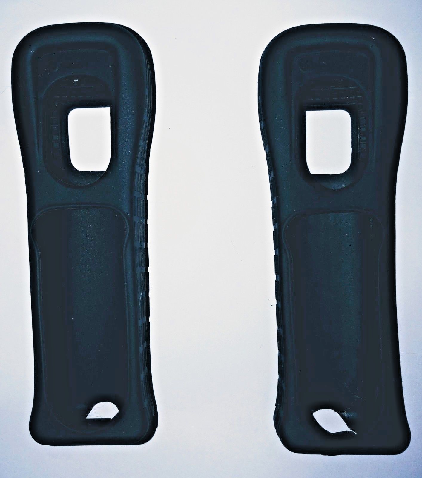Lot of 2 Nintendo Wii Original Remote Covers - Black Silicone Jackets/Cases