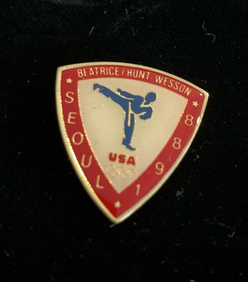 Karate Olympic Pin Beatrice-Hunt-Wesson 1988 Seoul, Korea
