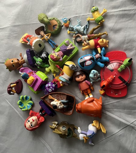 洋書 McDonald's Happy Meal Toys McDonald's® Happy Meal Toys® Around the World – Schifferbooks