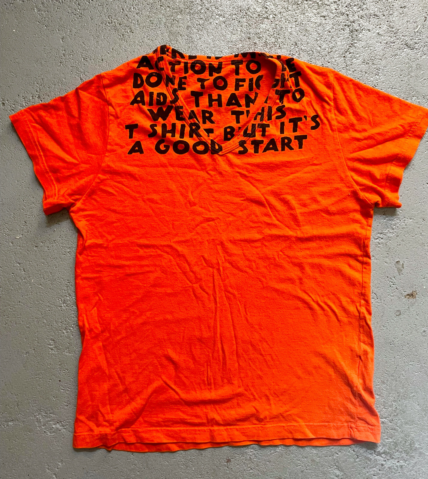MAISON MARTIN MARGIELA T-SHIRT AIDS CHARITY Awareness V Neck