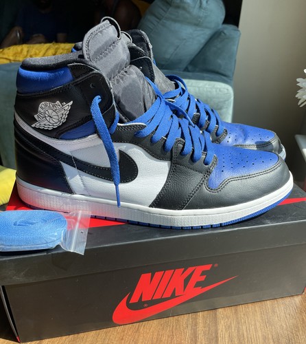 jordan retro 1 blue and white