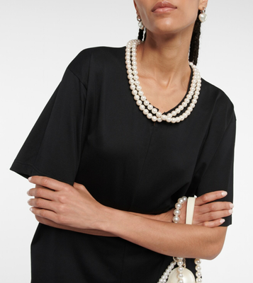t shirt with pearl embellishments