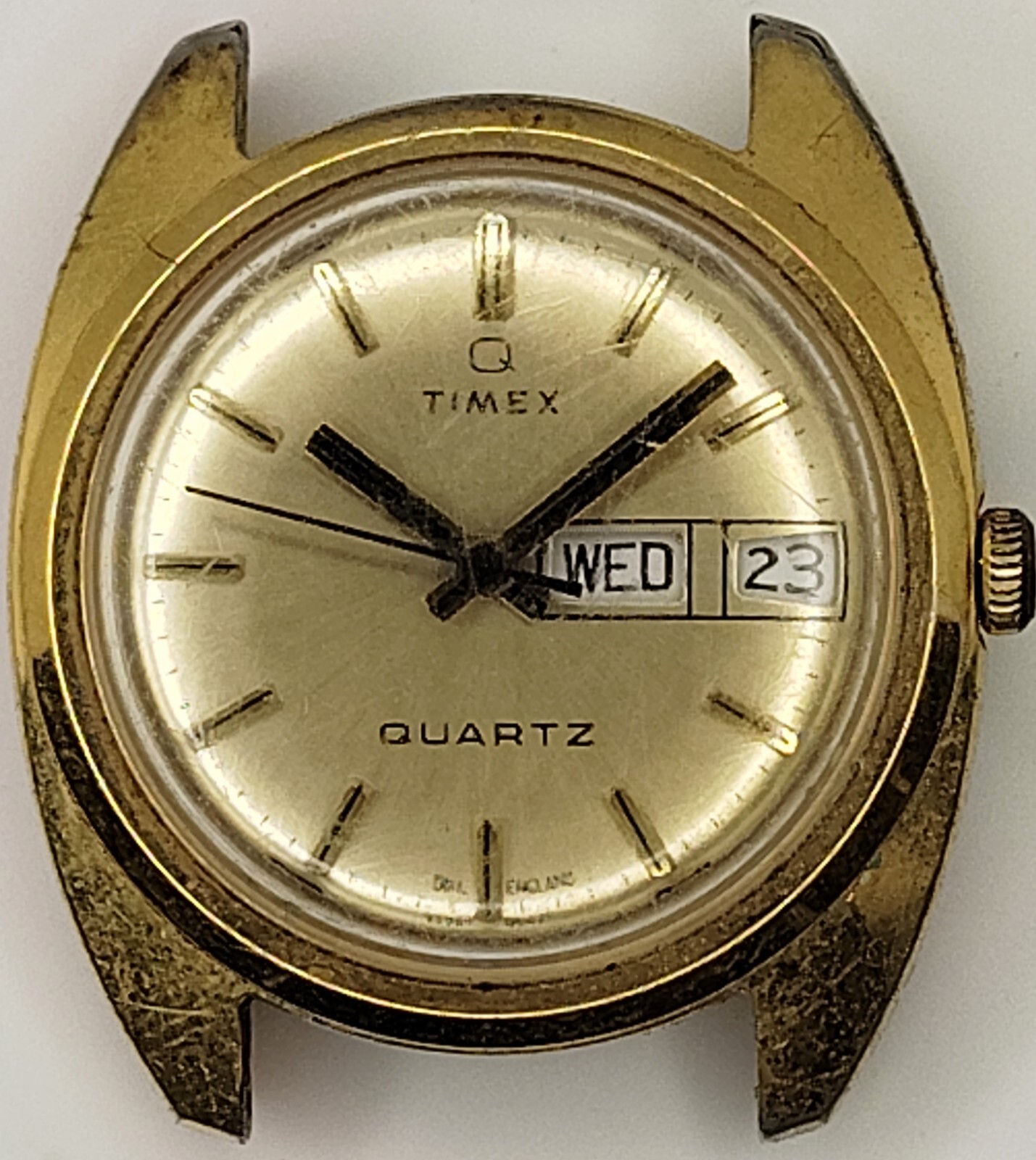 C mens Vintage 1977 Timex Q Falcon Eye England Dial Old