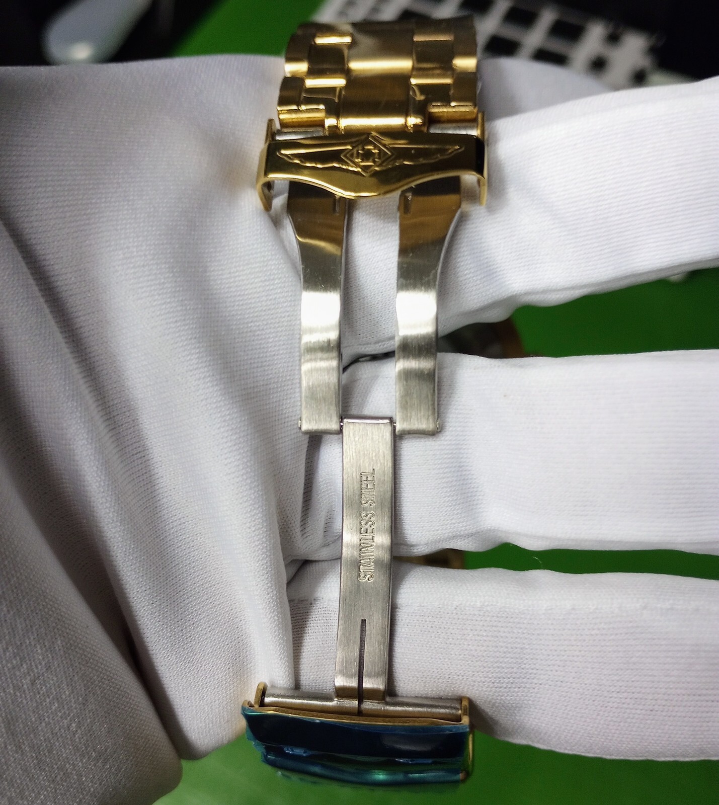 Pre-owned Invicta Star Wars Gold Watch Model 34853 Bracelet Gray Dial Limited & Genuine