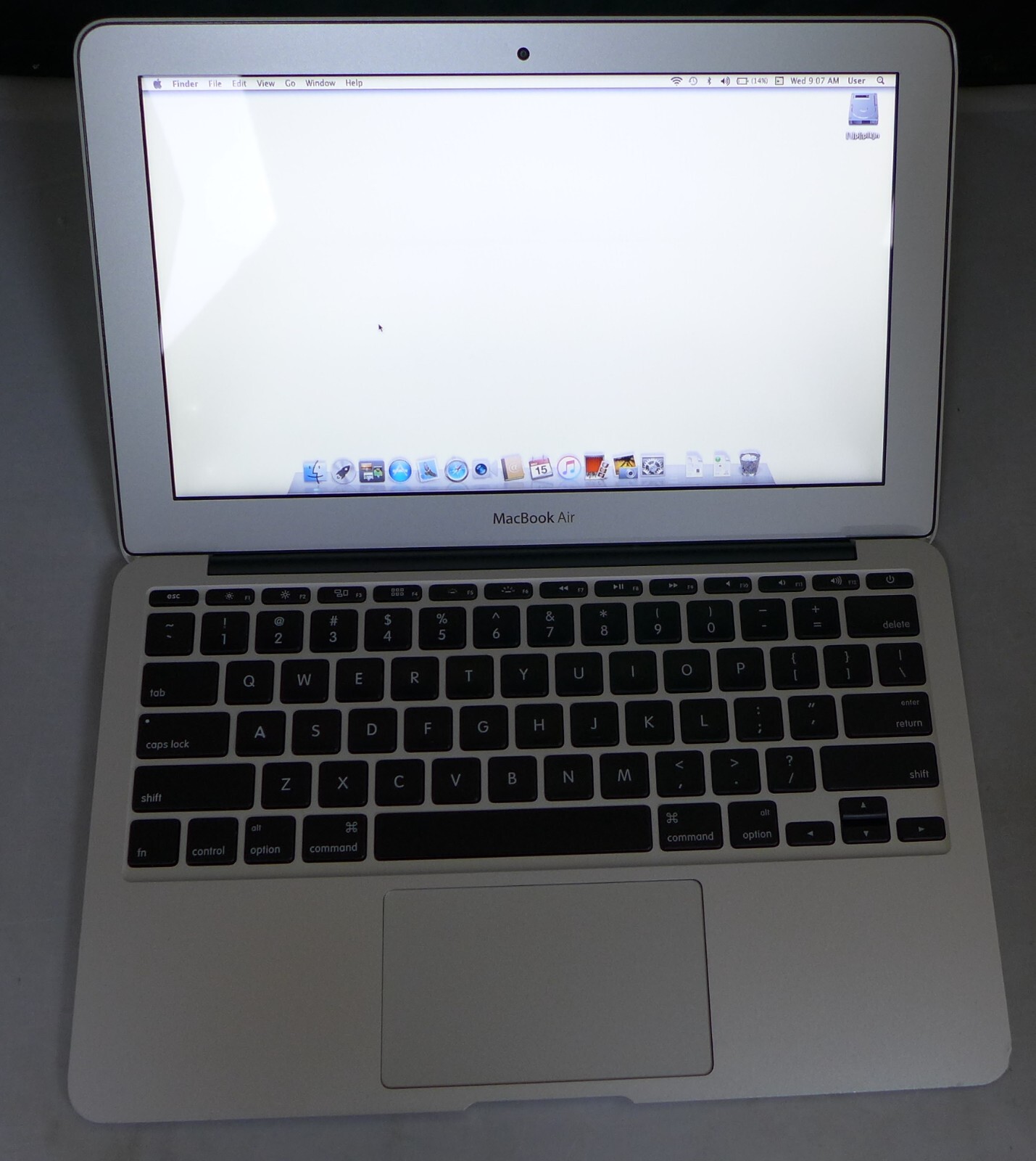 Apple MacBook Air 11インチ シルバー　mid 2012 MacBook Air (11-inch, Mid 2012) - Technical Specifications