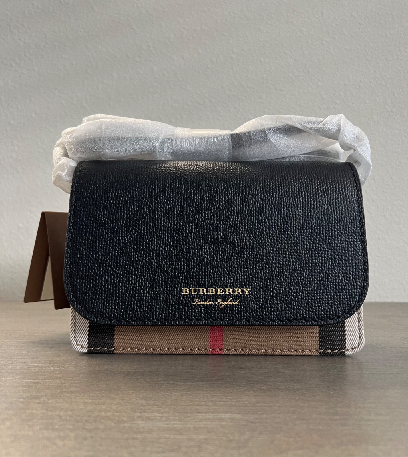 NWT Burberry Hampshire Crossbody House Check Derby In Black