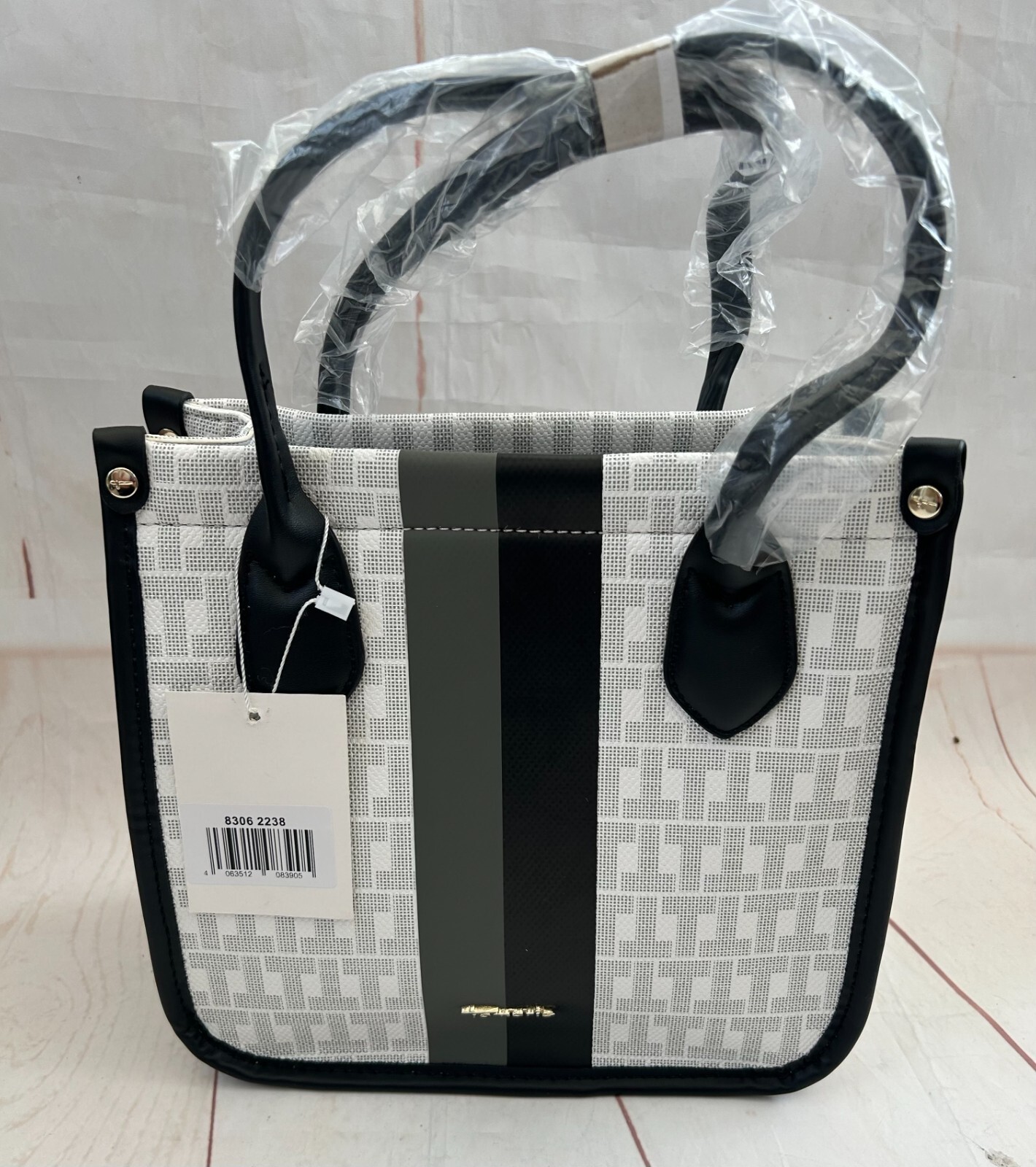 Tamaris Shopper Handbag, Shopper Liz 32323 H24cm x H23 cmx Tamaris Shopper Handbag, Shopper Liz 32323 H24cm x H23 cmx