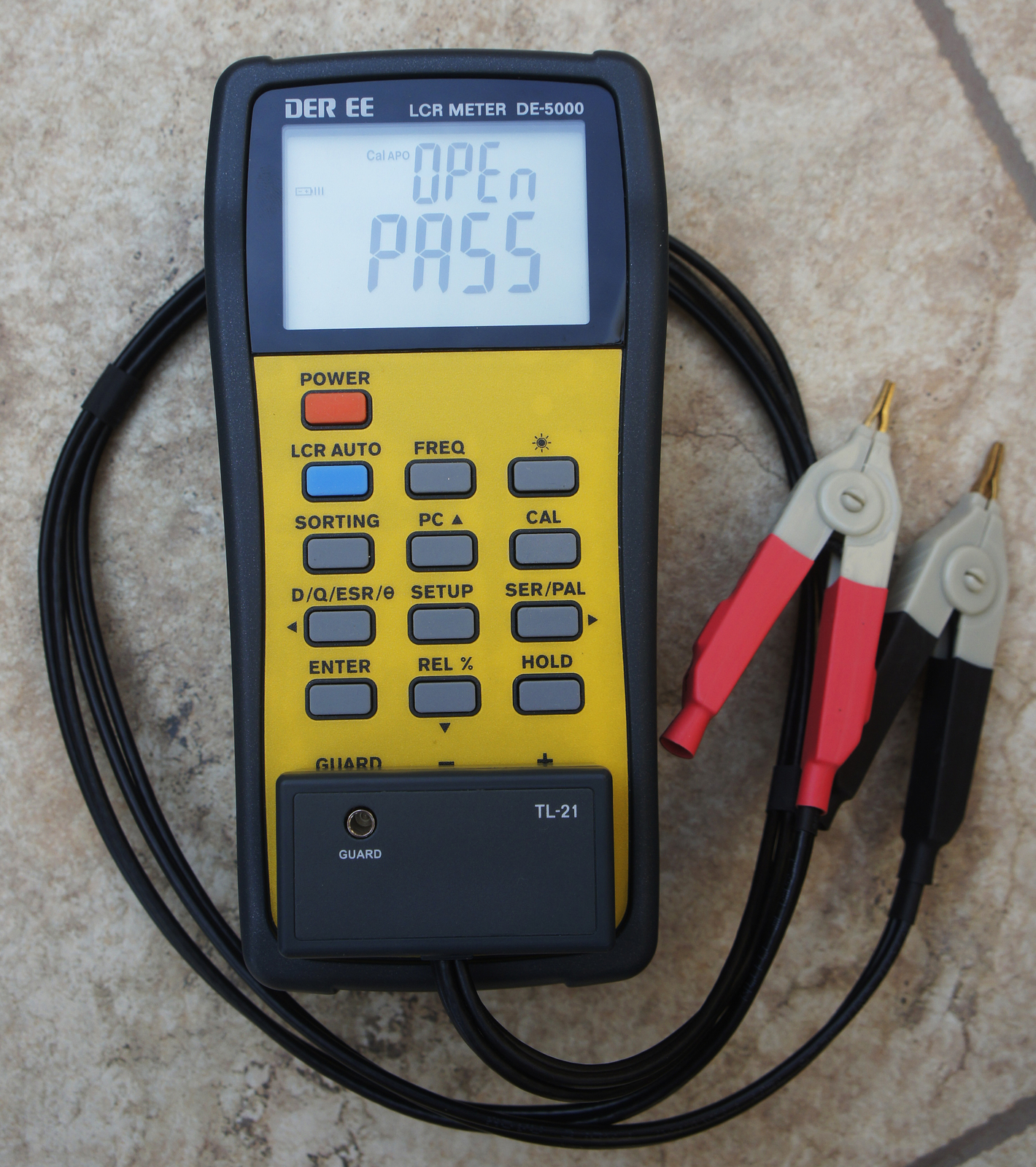 DER EE DE5000 Dual Display Handheld LCR Meter from Japan Tracking