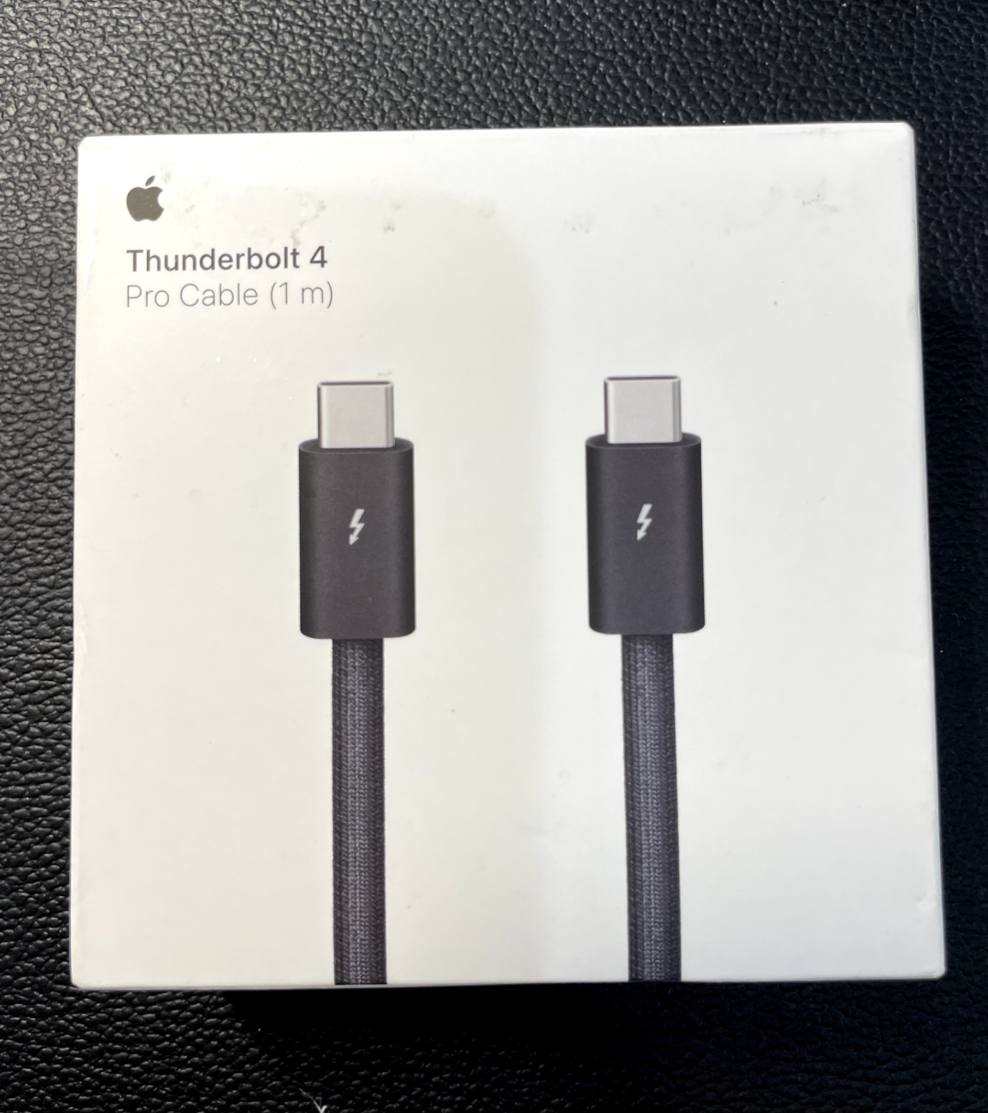 Apple Thunderbolt 4 Pro Cable 1m - Black,  MU883AM/A  A2804