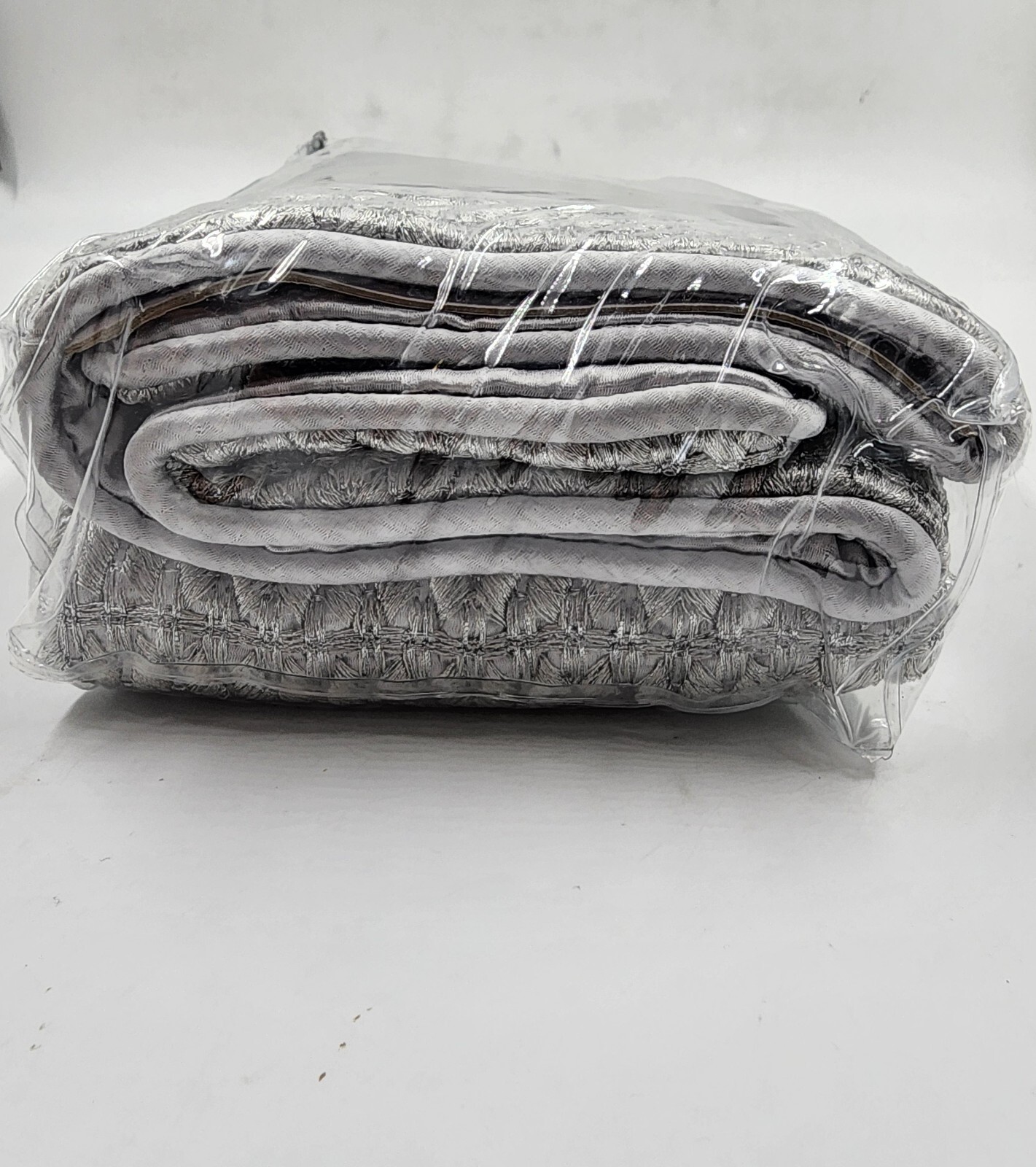Hudson Park Collection Marble Wave Euro Pillow Sham 26 x 26in Silver Zip Closure - Picture 6 of 15